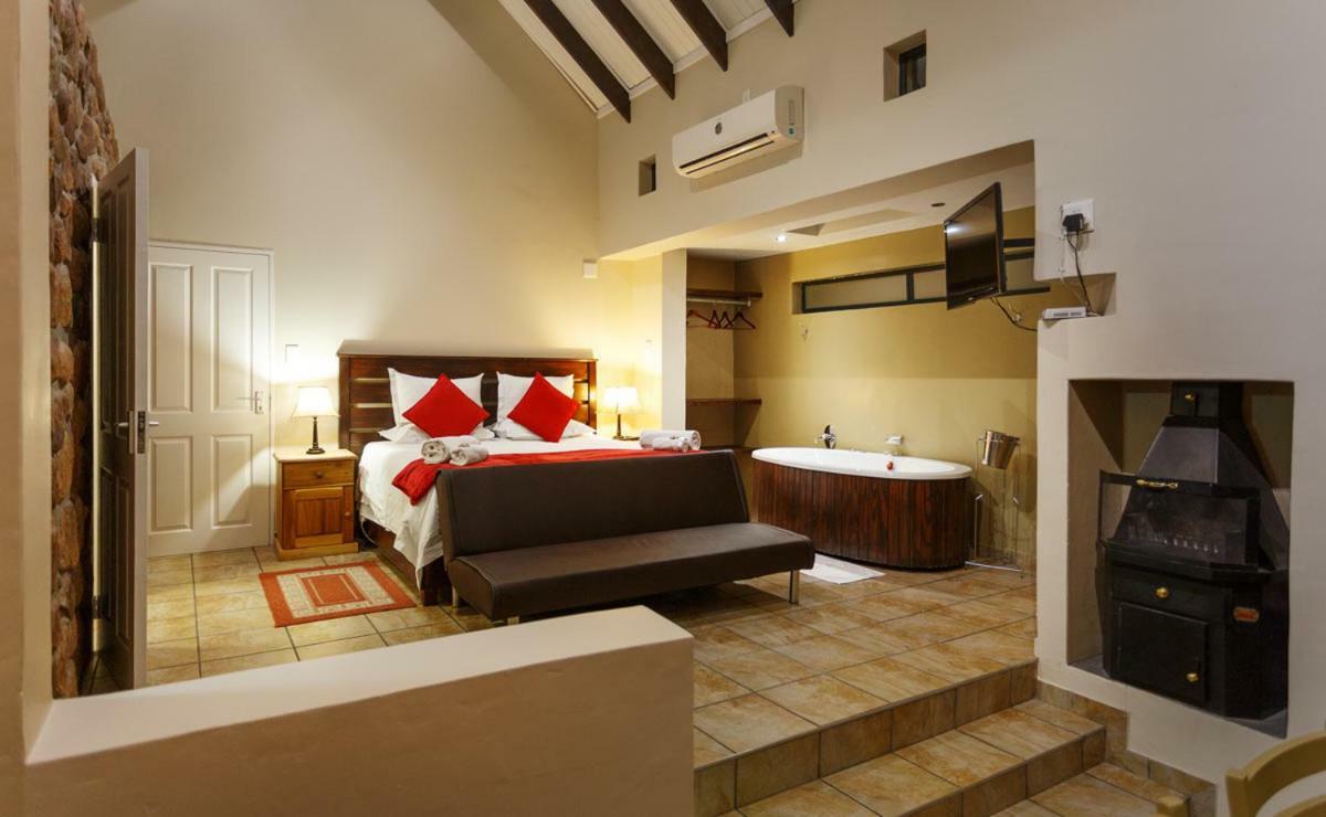 Adamsview Hotel Gariepdam Bagian luar foto